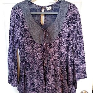 Anthropologie Akemi and Kim top